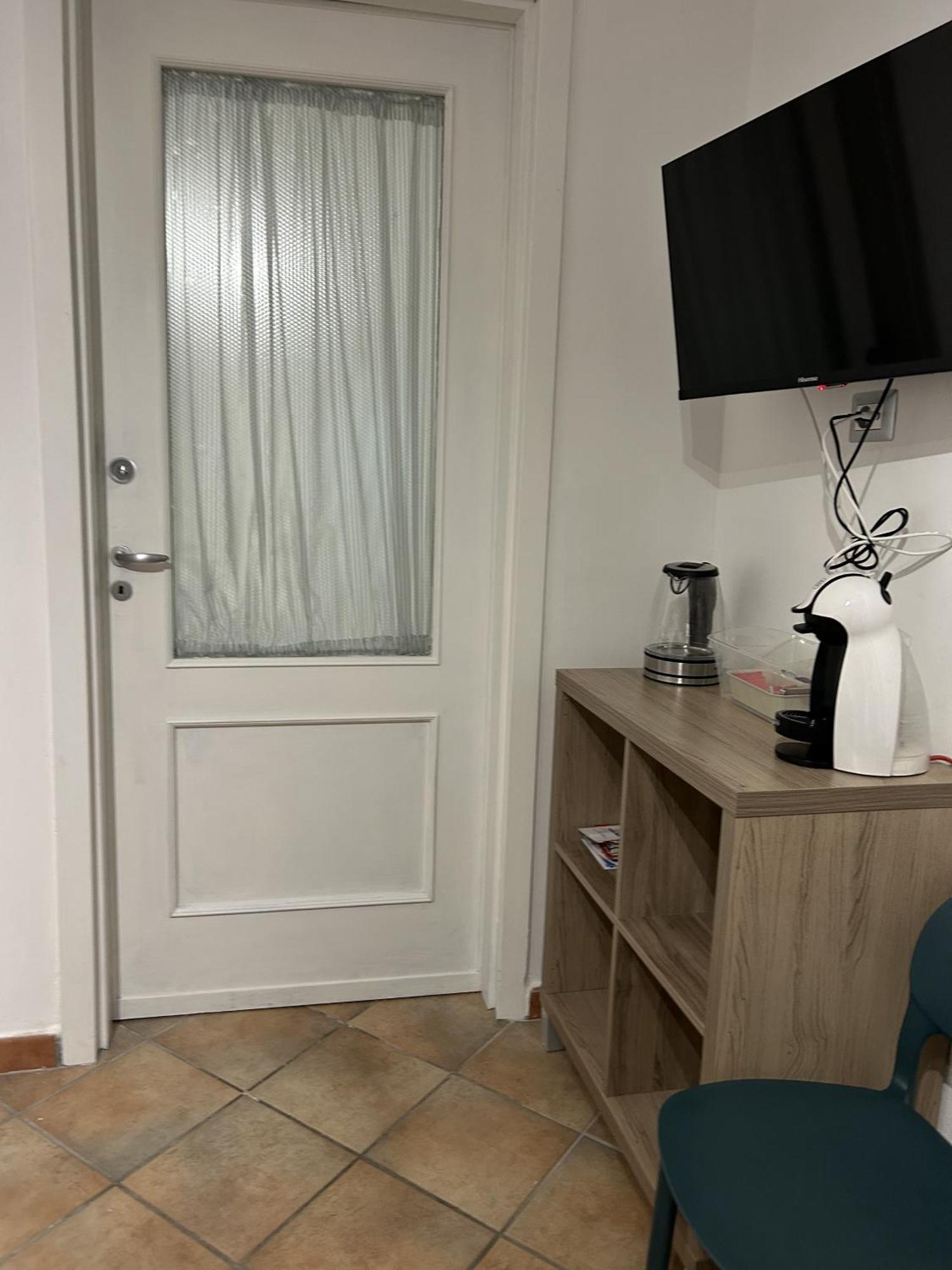 Intero Alloggio Salita Tasso Naples Luaran gambar