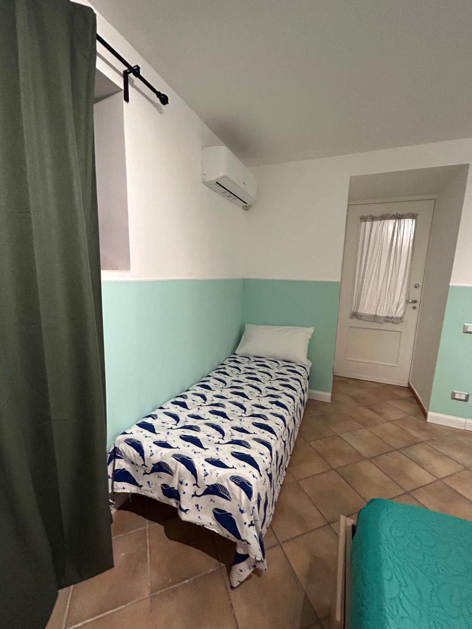 Intero Alloggio Salita Tasso Naples Luaran gambar